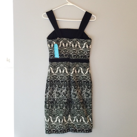 ❤️Francesca's Collections Black and White Bodycon Dress - Picture 2 of 2